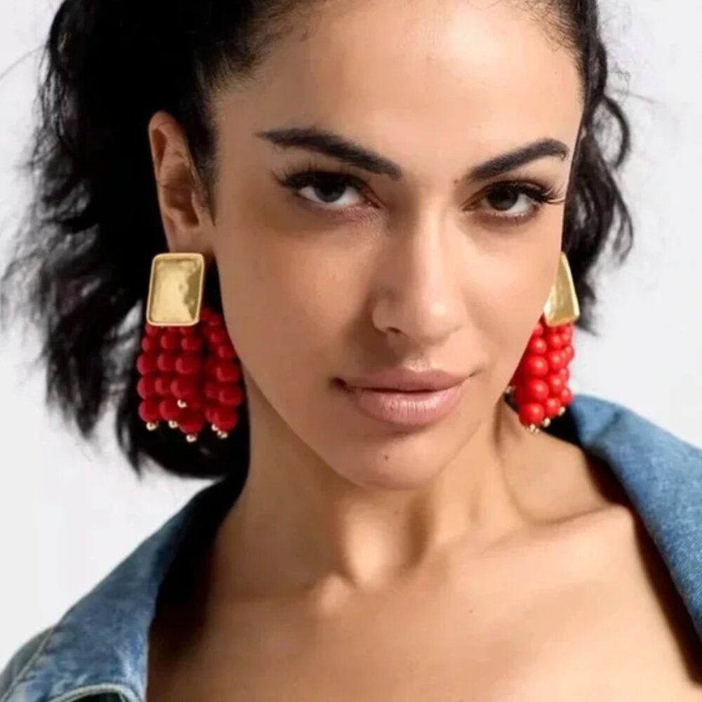 Zara Golden Cascade Statement Earrings - image 4
